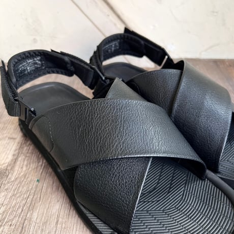 SHAKA Leather Cross Velt Sandal (size : 25.0cm)