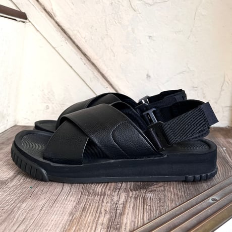 SHAKA Leather Cross Velt Sandal (size : 25.0cm)