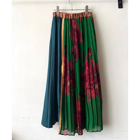 Asymmetry Design Flower Pattern Long Pleats Skirt