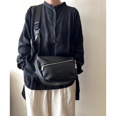 agne's b. VOYAGE レザーショルダーBag