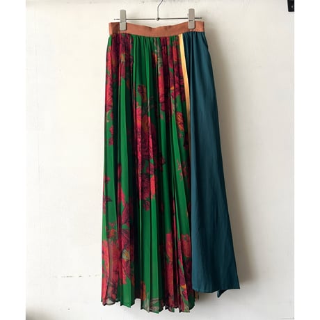 Asymmetry Design Flower Pattern Long Pleats Skirt