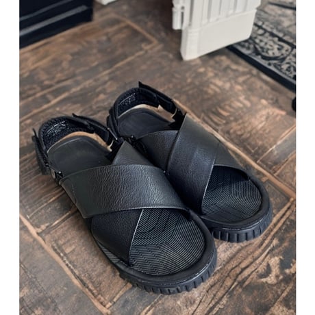 SHAKA Leather Cross Velt Sandal (size : 25.0cm)