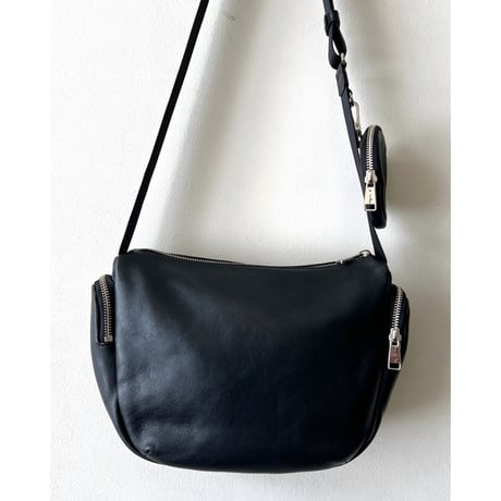agne's b. VOYAGE レザーショルダーBag