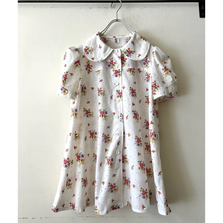 70's Euro Vintage Flower Pattern Cutlace Blouse (made in Germany)