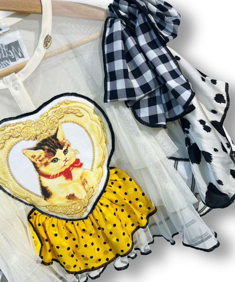 mother's made/マザーズメイド　 604302 黄色猫フリルトップス（白）