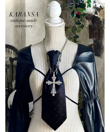 KARANSA/カランサ　KN-548 《バロッククロス・アスコットタイ》 シルク製アスコットタイ＆ネックレス2way