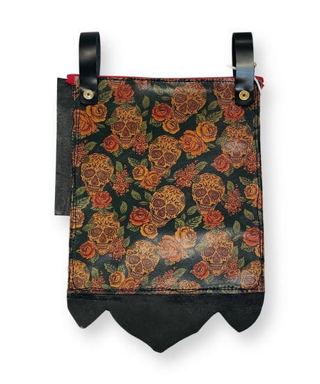 Fish Born Chips/フィッシュボーンチップス　Leather タペストリー ベルト式BAG