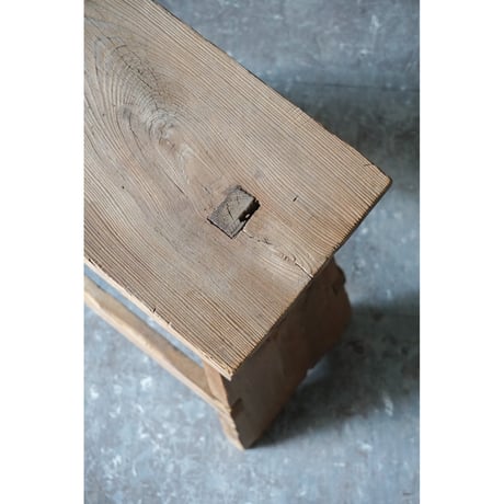 台　Wooden stand