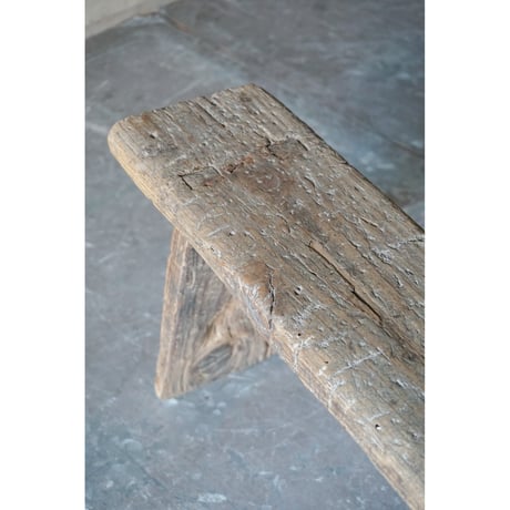台　Wooden stand