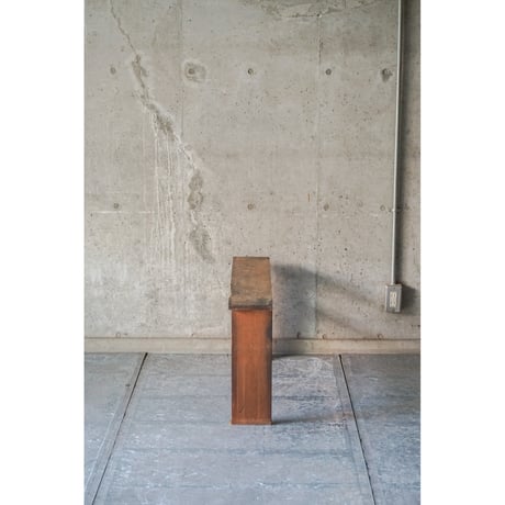 棚　Wooden shelf