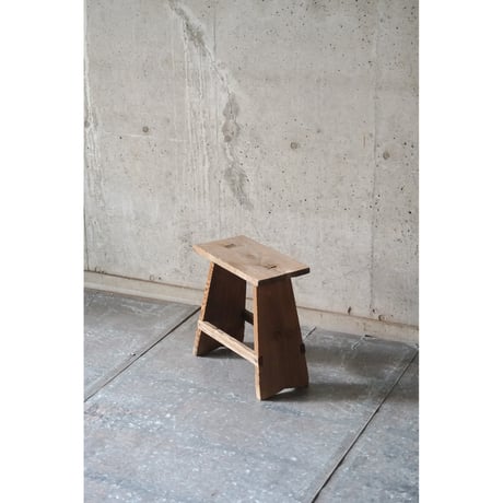 台　Wooden stand