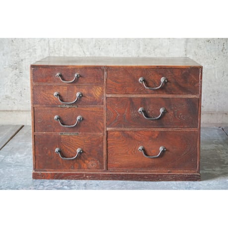 引き出し棚　Drawer