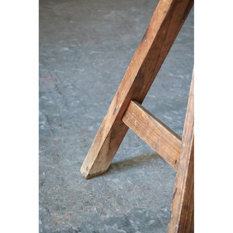 鞍掛　Wooden stand