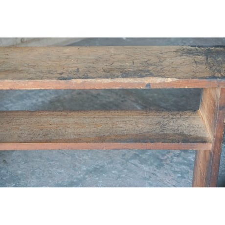 棚　Wooden shelf