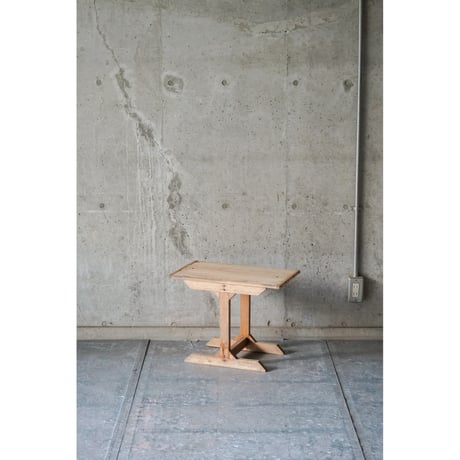 サイドテーブル　Side table