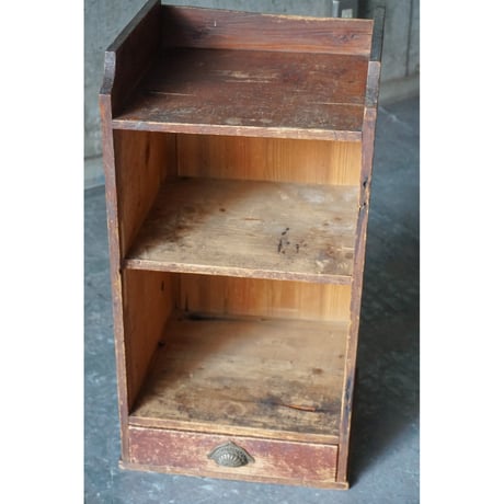収納棚　Wooden shelf