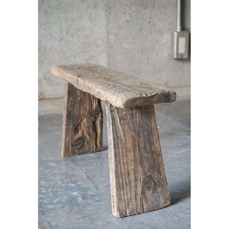 台　Wooden stand