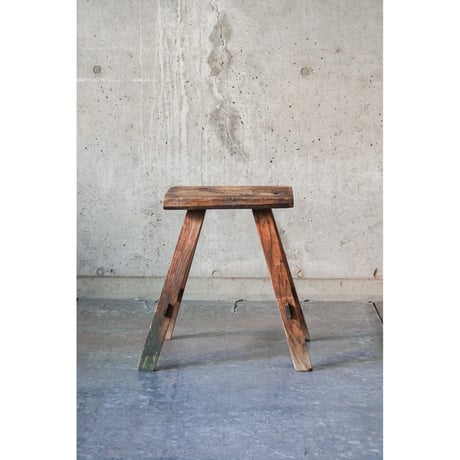 鞍掛　Wooden stand