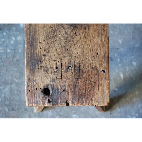 鞍掛　Wooden stand