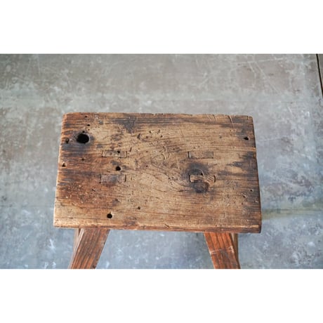 鞍掛　Wooden stand
