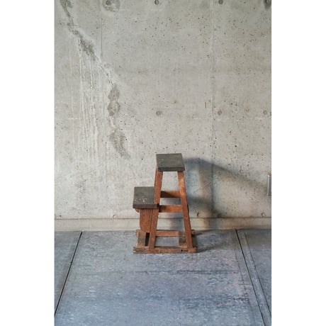 踏み台　Step stool