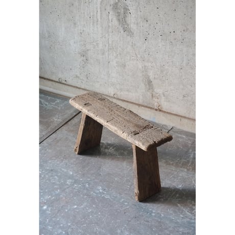 台　Wooden stand