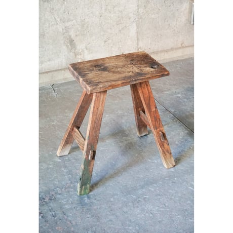 鞍掛　Wooden stand