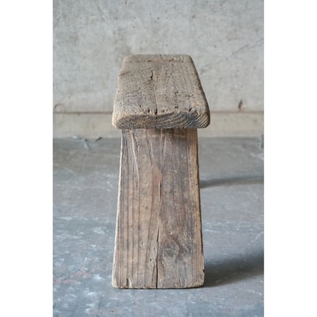 台　Wooden stand
