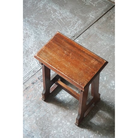 オルガンスツール　Stool