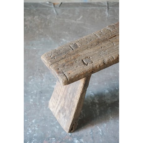 台　Wooden stand