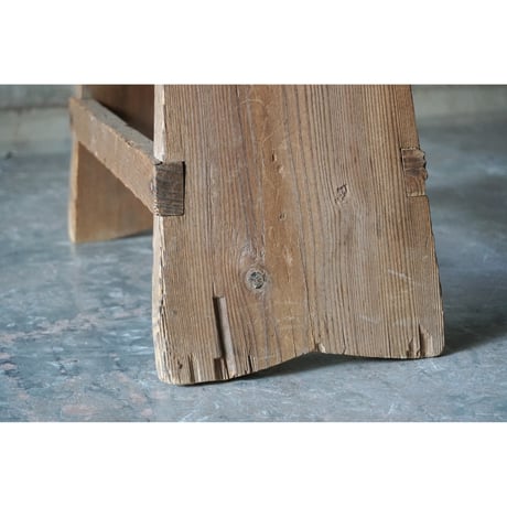 台　Wooden stand