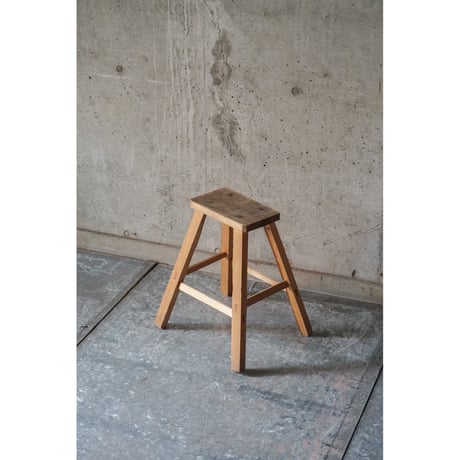 台　Wooden stand