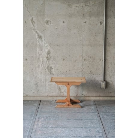 サイドテーブル　Side table