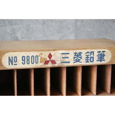 棚　Wooden shelf