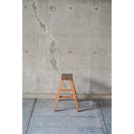 台　Wooden stand