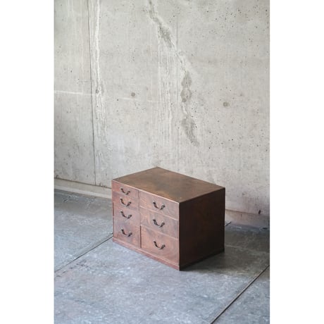 引き出し棚　Drawer