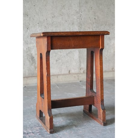 オルガンスツール　Stool