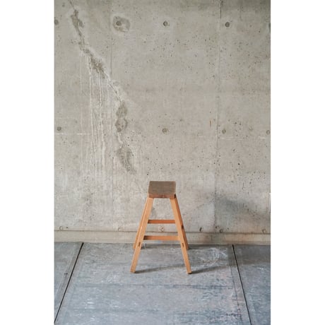 台　Wooden stand