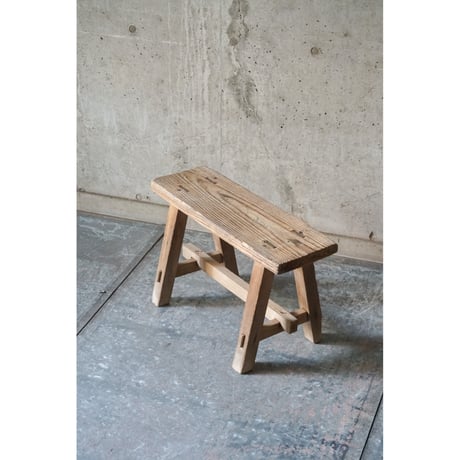 ベンチ　Bench