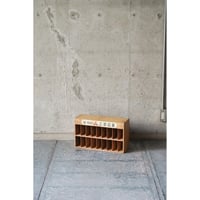 棚　Wooden shelf