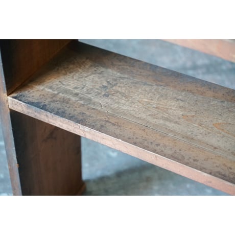 棚　Wooden shelf