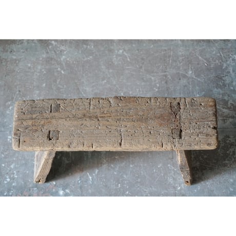 台　Wooden stand