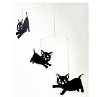 【10/18までの期間限定販売】さとうゆうすけモビール作品「3ひきのこねこ」