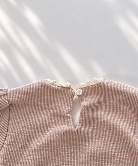 即納Lace Frill Puff Tops