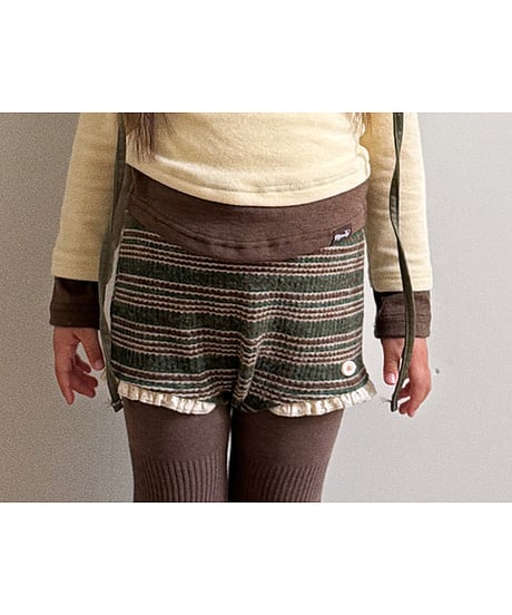 予約Elly Molly Haas Wool short pants