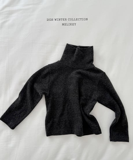 予約 melikey Cozy Mock-Neck Tee