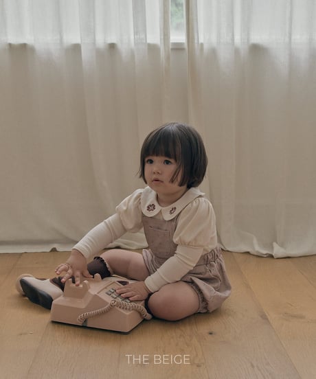 予約 The beige Embroidered collar tee