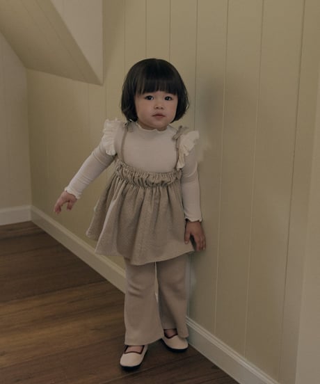 予約 The beige Ribbed frill tee