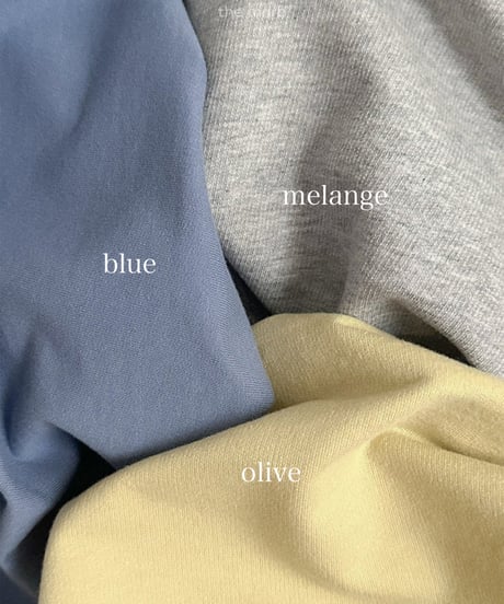 予約minirobe Low V-neck man to man tee
