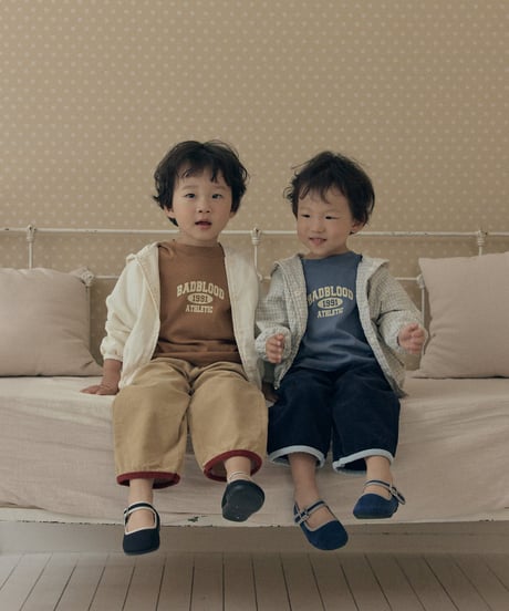 予約 The beige Bear jumper